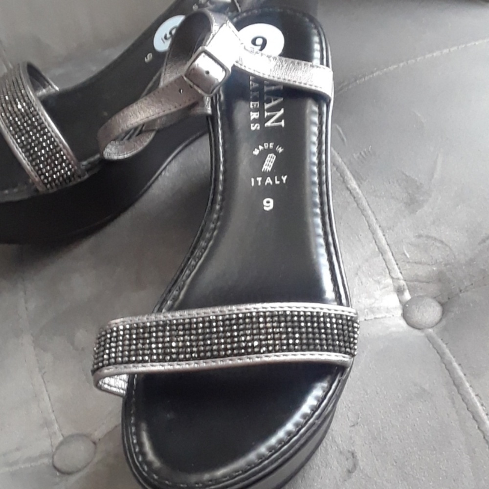 Shoes - Picture 3 of 3